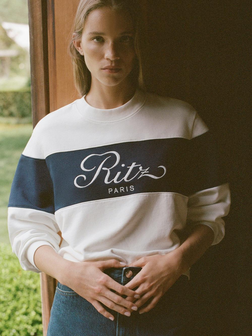 Frame Ritz Unisex Sport Sweatshirt In Cream