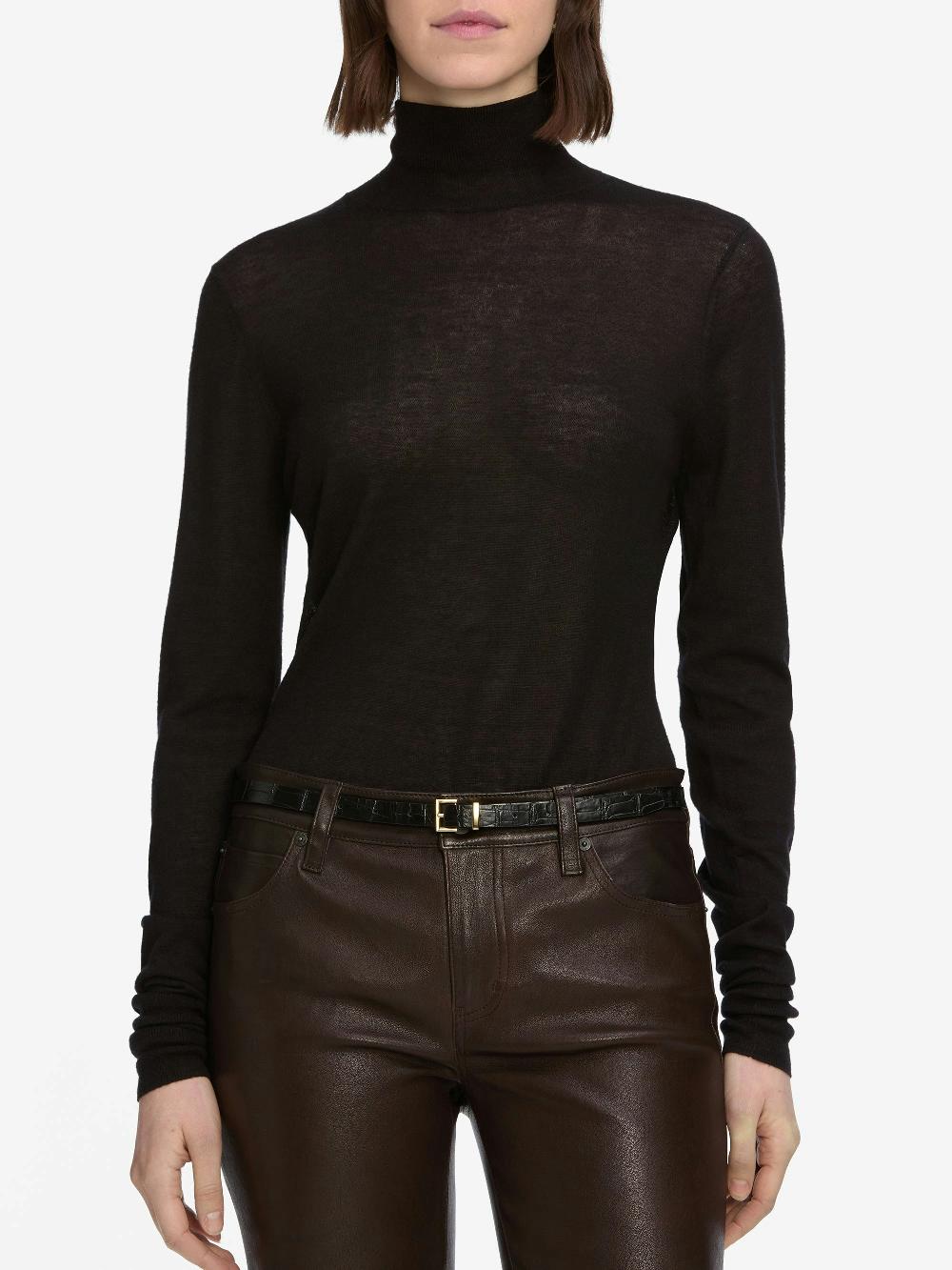 Frame Slim Turtleneck In Black