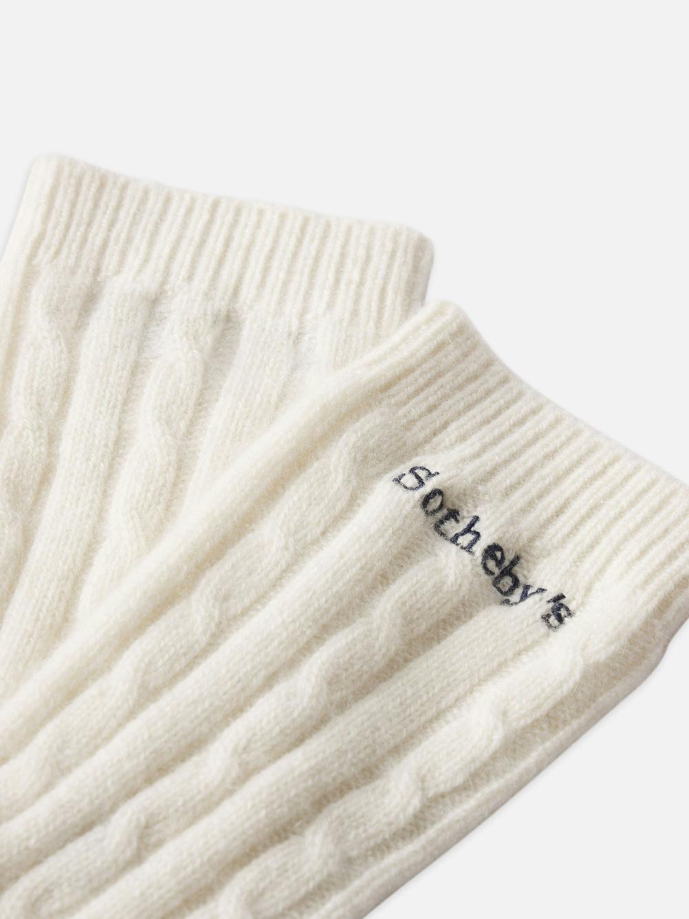 Frame Sotheby’s Cable Socks In Navy Multi