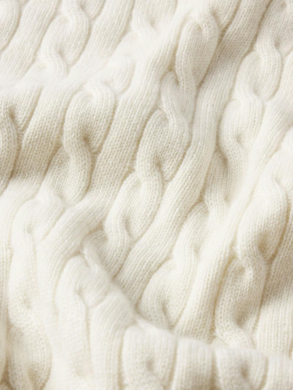 Frame Sotheby's Unisex Cable Sweater Vest In Cream