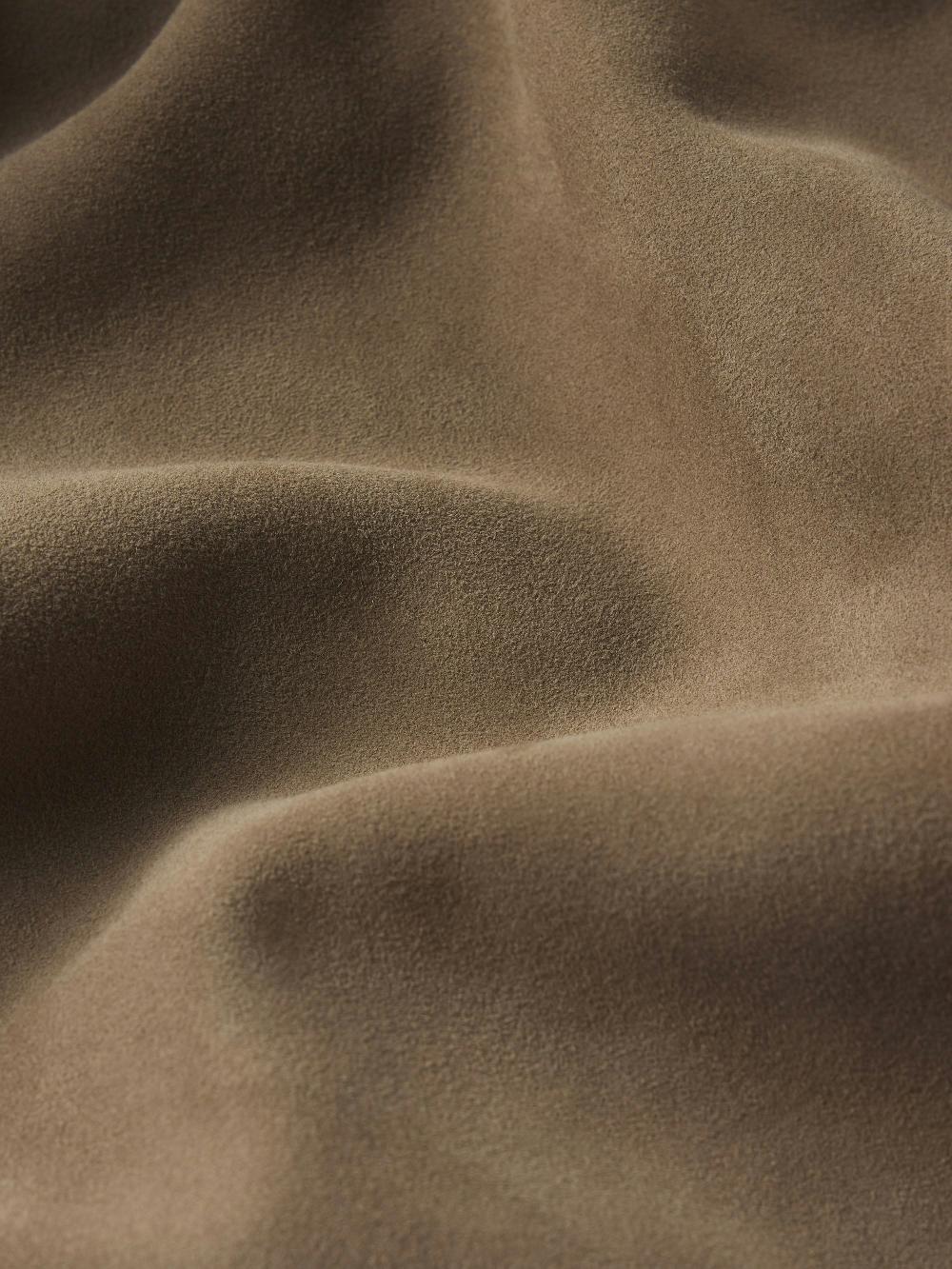 Frame Suede Chore Coat In Dark Beige