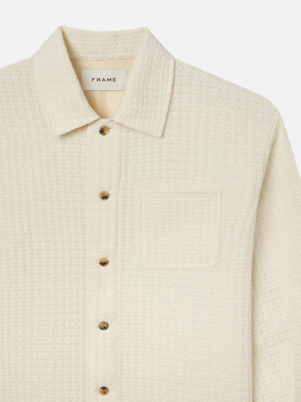 Frame Textured Shirt Jacket In Off White