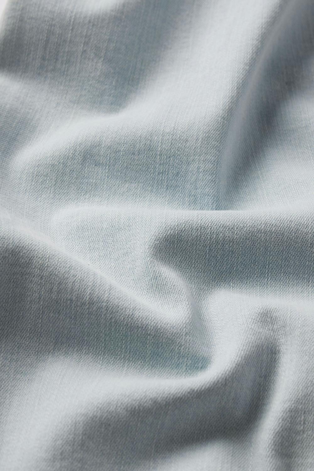 Frame The Anchor Pant In Float Raw Fray