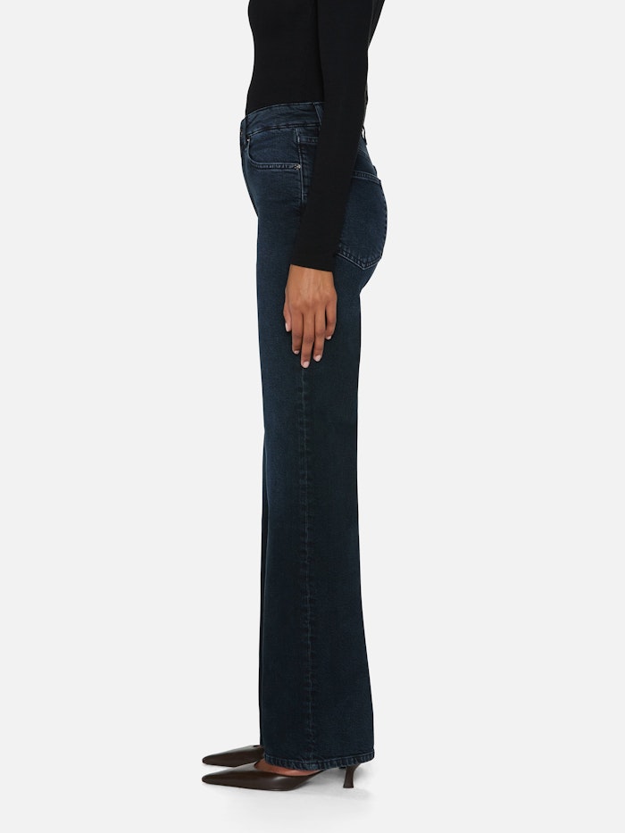 Frame The Arrow In Untold