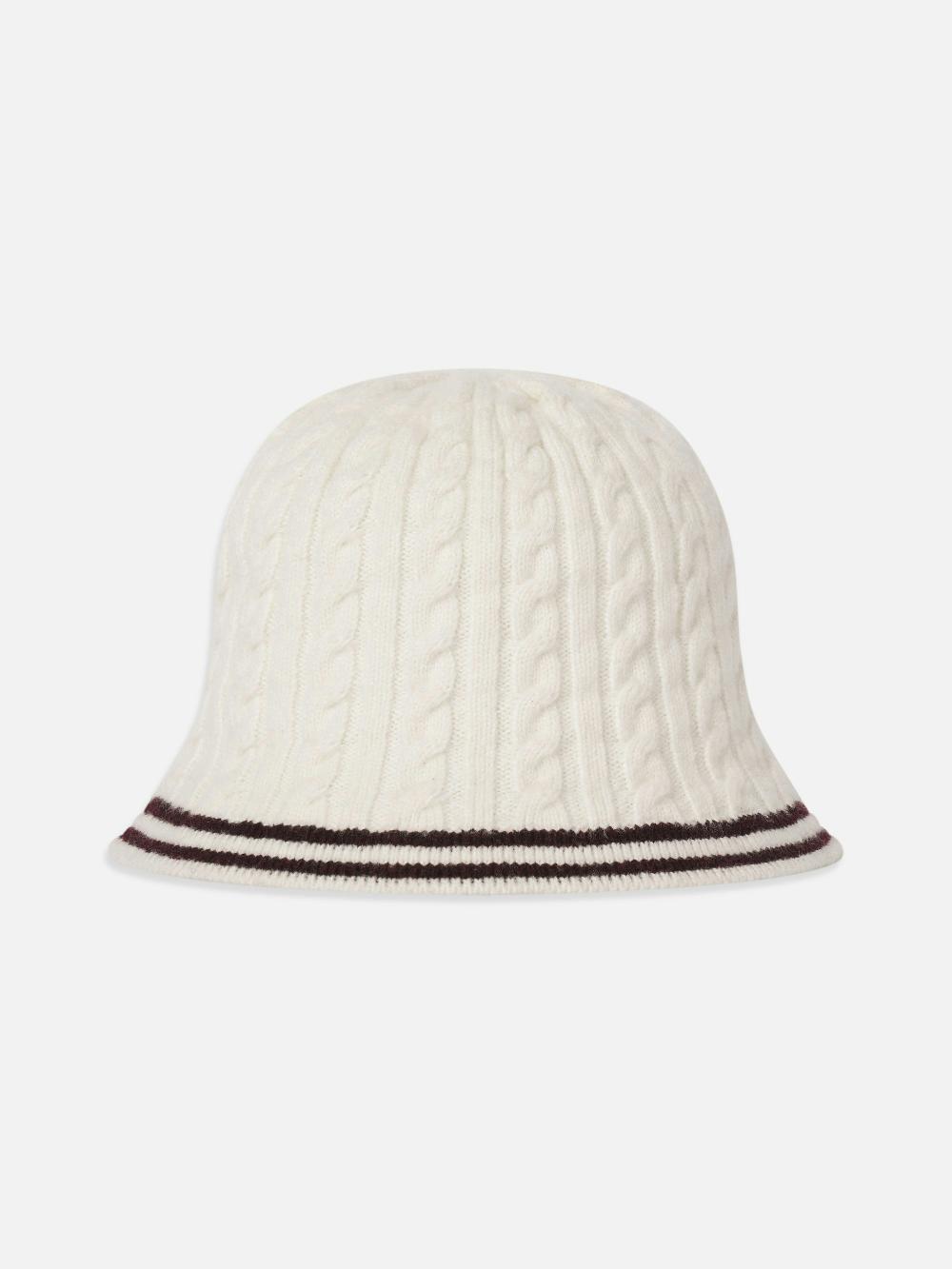 frame The Cable Bucket Hat in Burgundy Multi