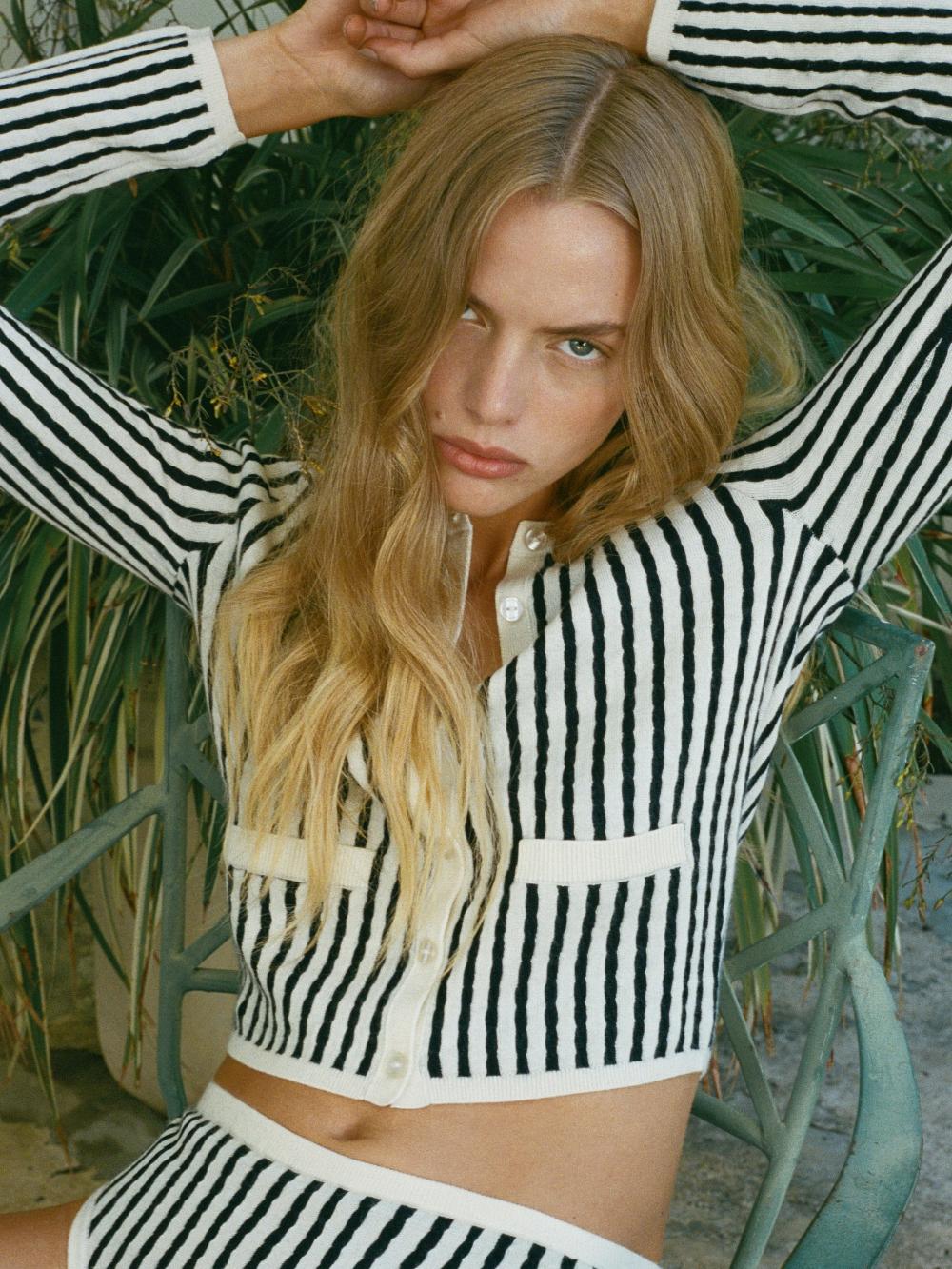 Frame The Cable Cardi In Navy Multi