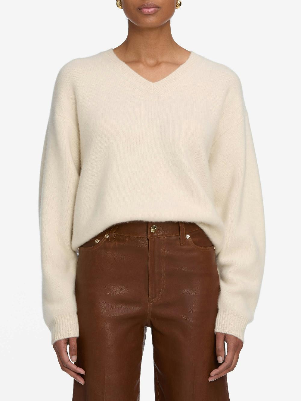 Frame The Cashmere Brushed V Sweater In Cream