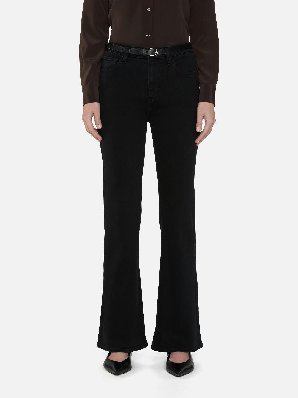 Frame The Icon In Levitate