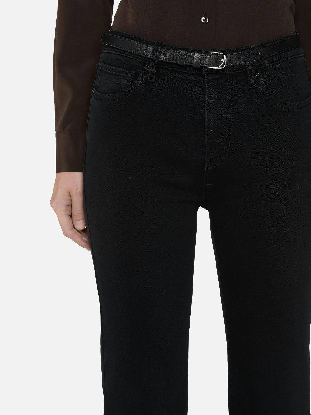 Frame The Icon In Levitate