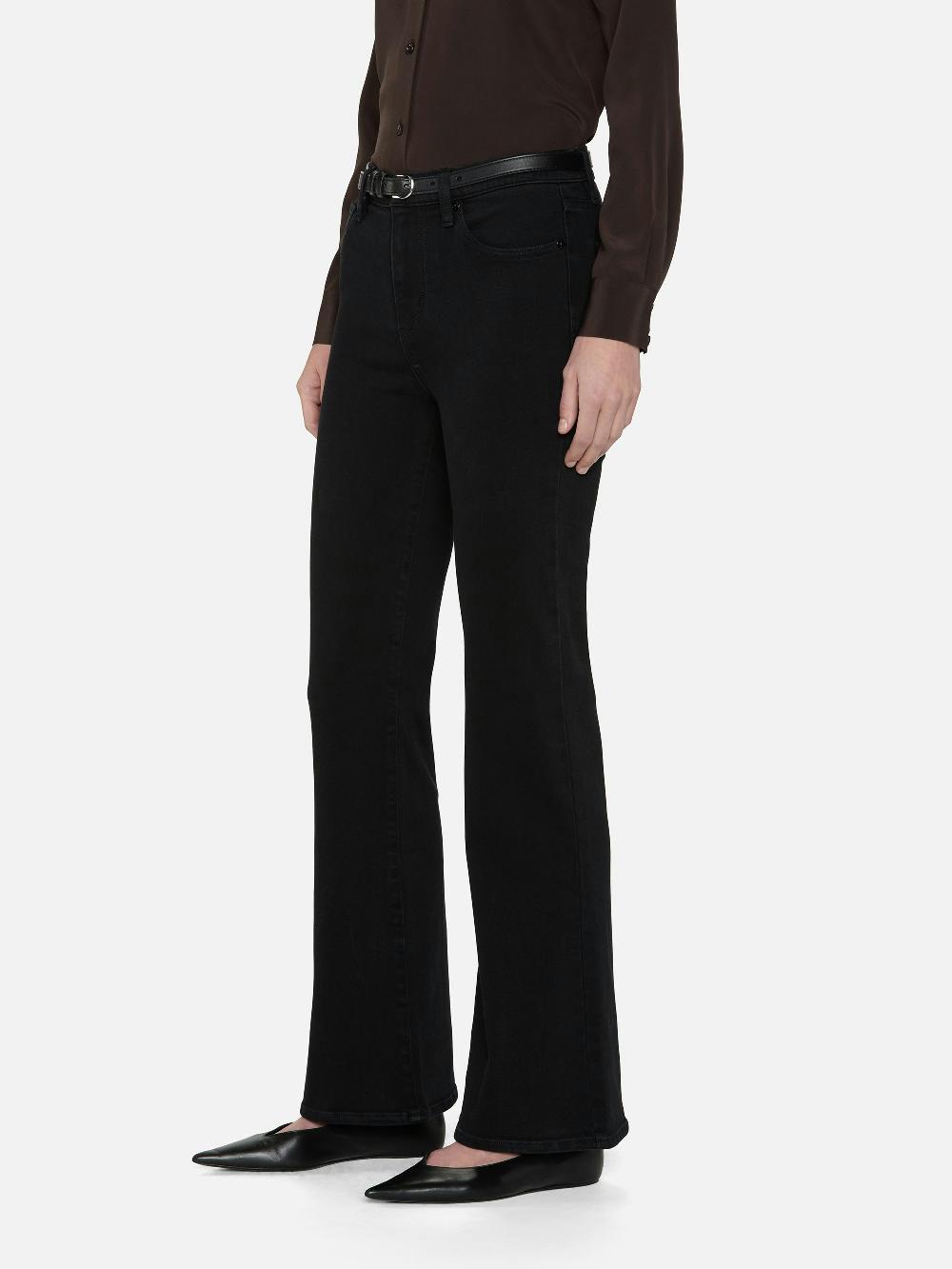 Frame The Icon In Levitate