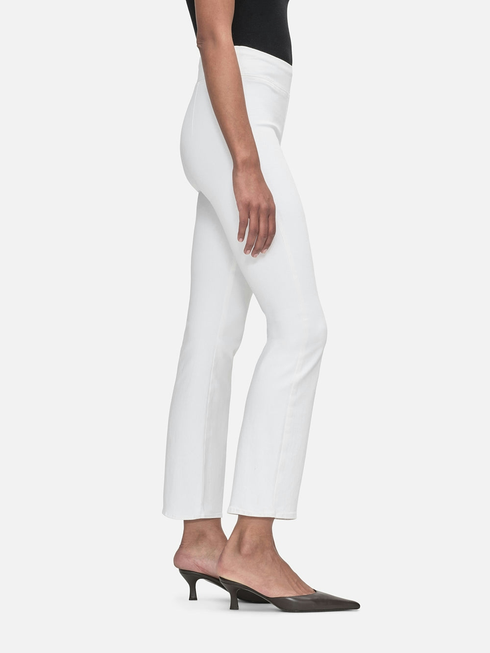 Frame The Jetset Crop Mini Boot In White