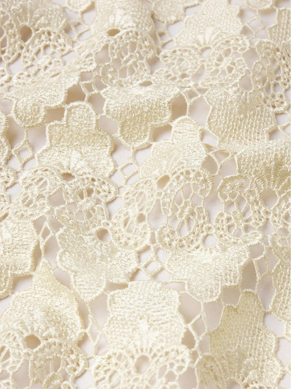 Frame The Lace Button Up Shirt In Ecru