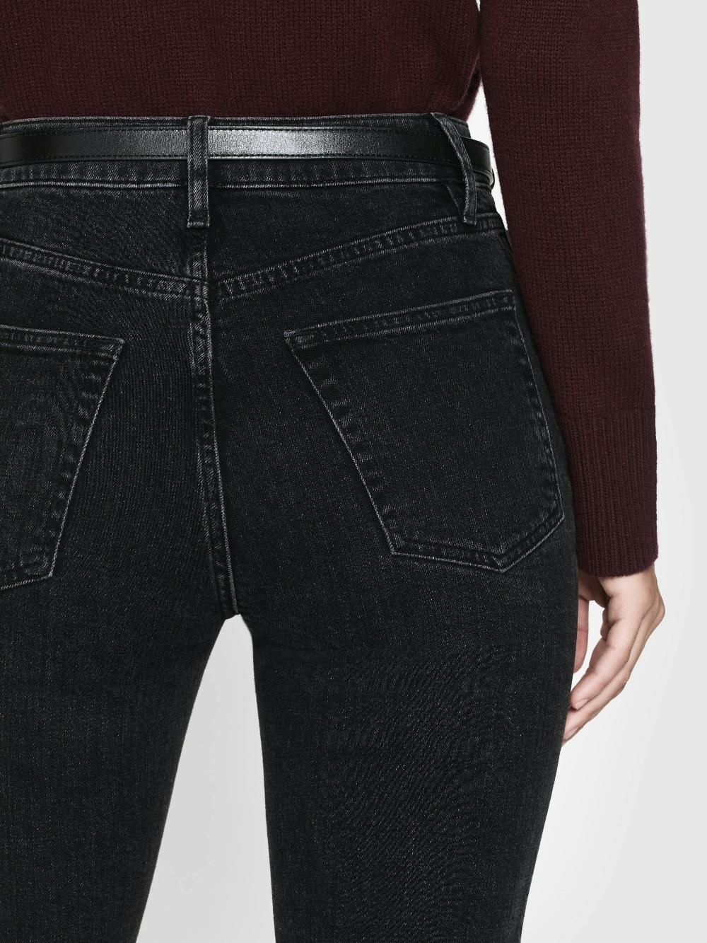 Frame The Ruler In Grit