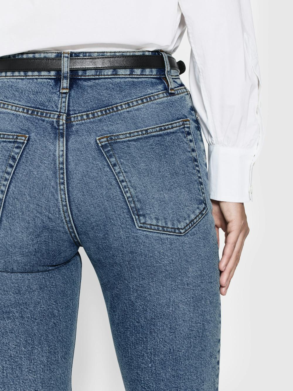 Frame The Ruler In Indio