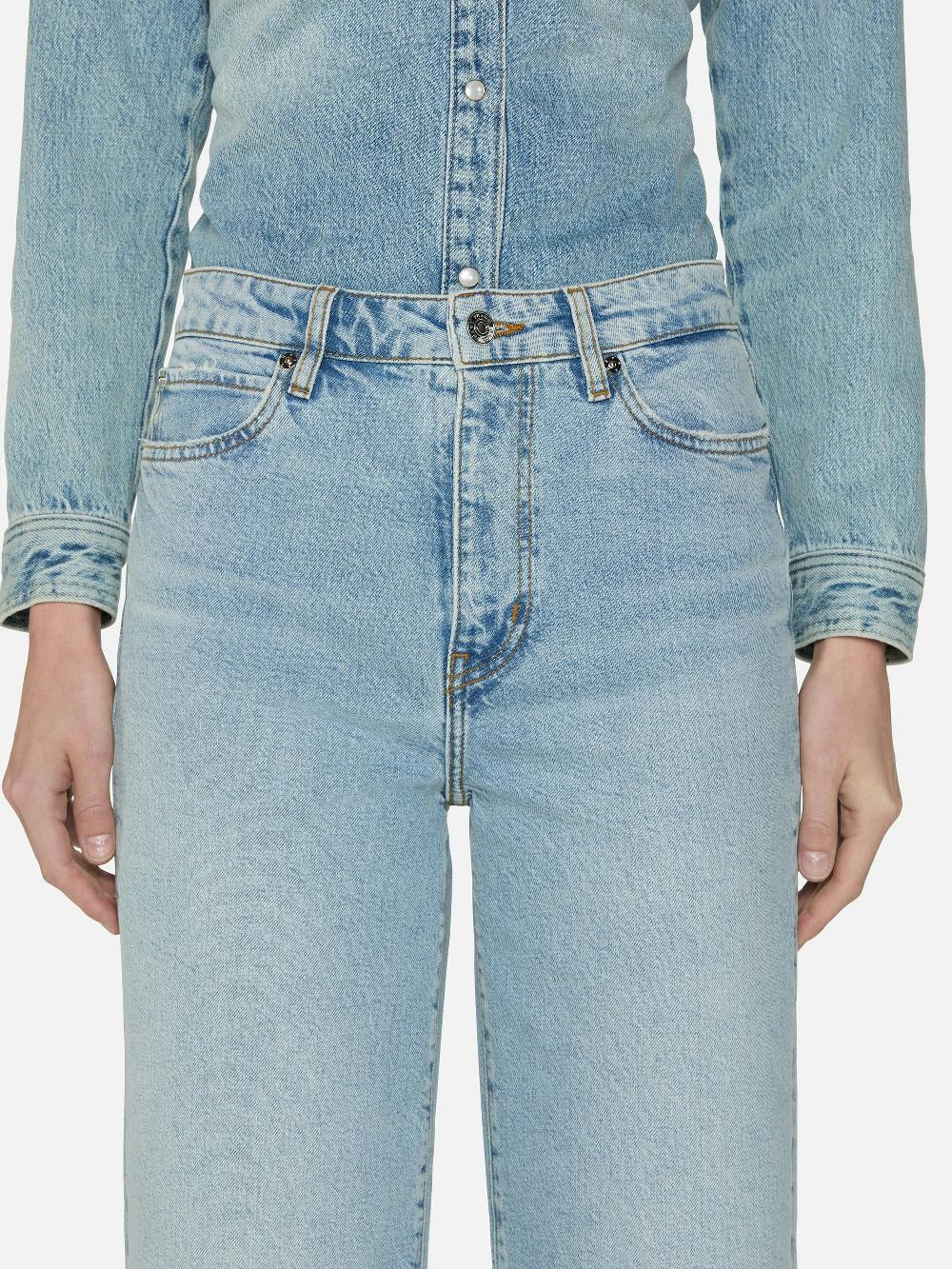 Frame The Wide In Dolly