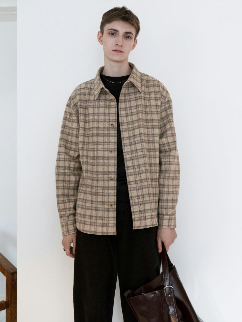 Frame Woolen Plaid Overshirt In Beige Multi