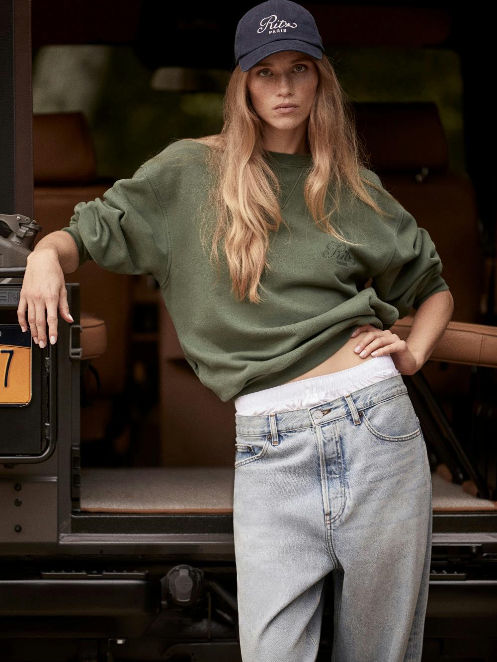 Frame Ritz Unisex Tonal Logo Crewneck In Hunter Green