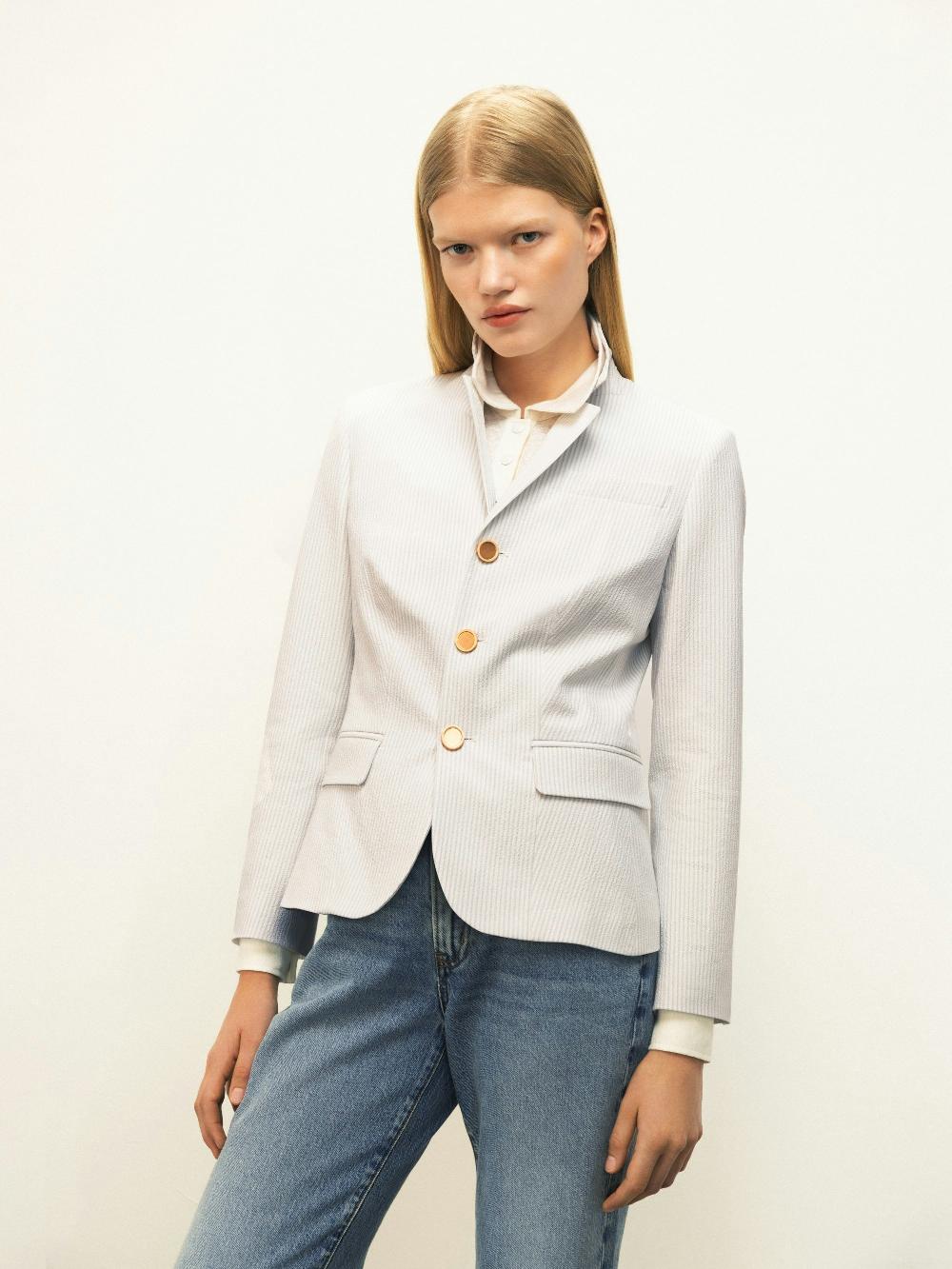 Frame The Seersucker Smart Blazer In Light Chambray Multi