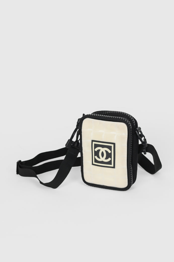 Frankie Vintage Chanel Crossbody Bag