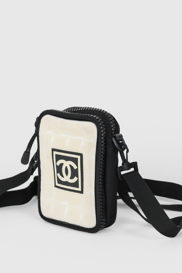 frankie Vintage Chanel Crossbody Bag