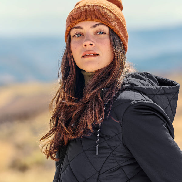 Free Country Women's Venture Quilted Hybrid Jacket Black