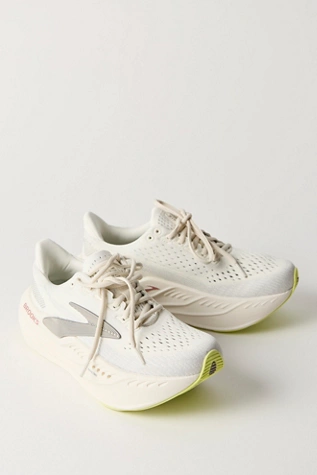 Free People Brooks Glycerin Max Sneakers Coconut / Alloy / Rose