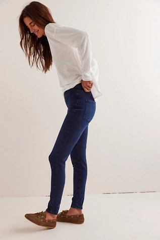 Free People CRVY Infinite Stretch Pull-On Skinny Jeans Cool Dusk