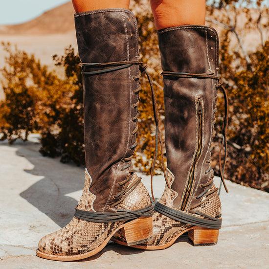 freebird Coal - Black/Beige Python