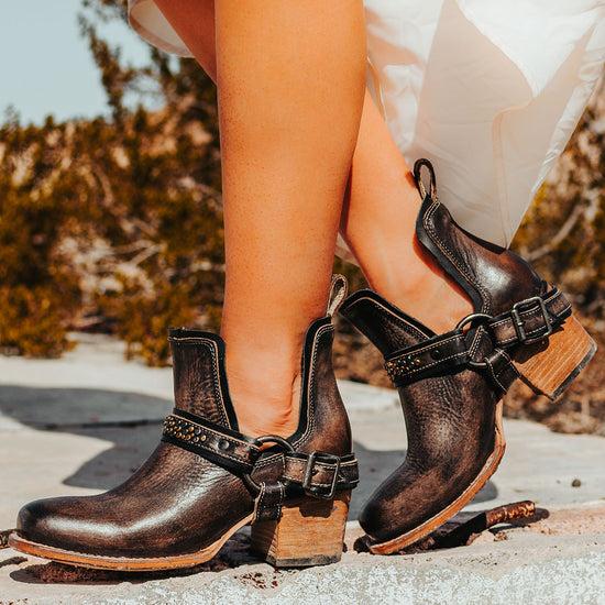 freebird Dusty - Black Distressed