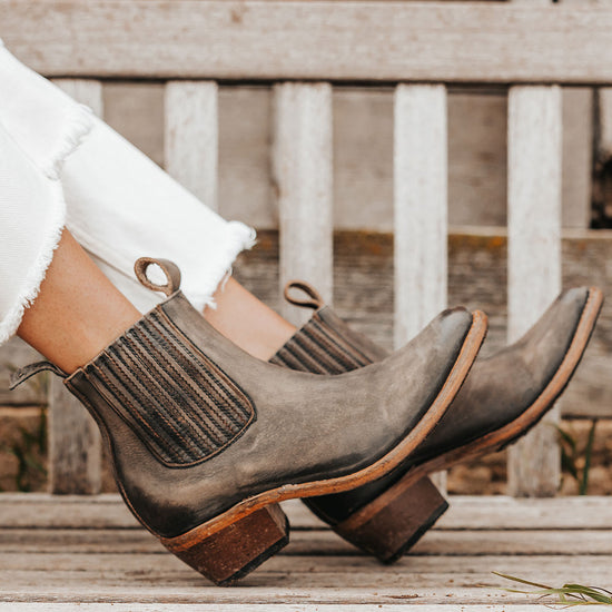 freebird Maeve - Black Distressed