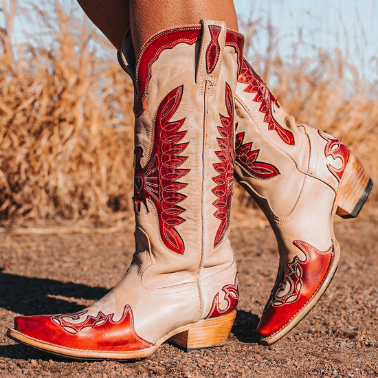 freebird Willie - Beige/Red Multi