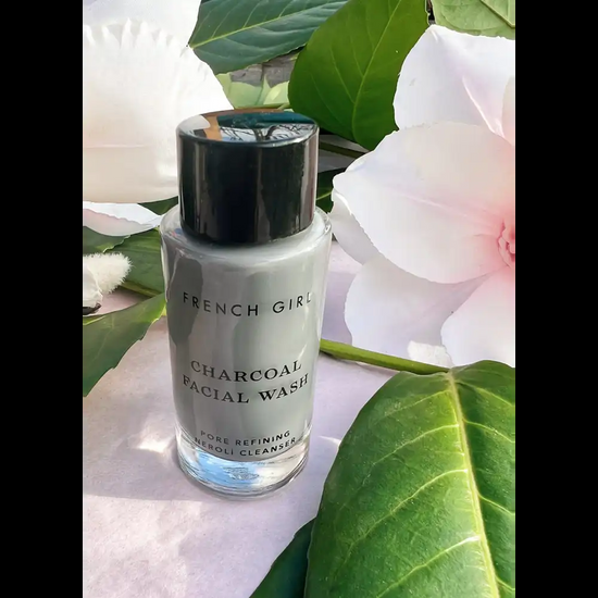 french girl Charcoal Clarifying Wash