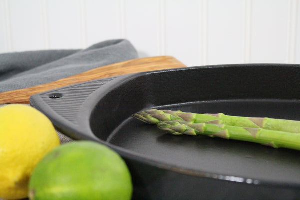French Home Chasseur 16-inch French Cast Iron Fish-shaped Griddle (CI_32782)