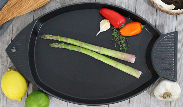 french home Chasseur 16-inch French Cast Iron Fish-shaped Griddle (CI_32782)