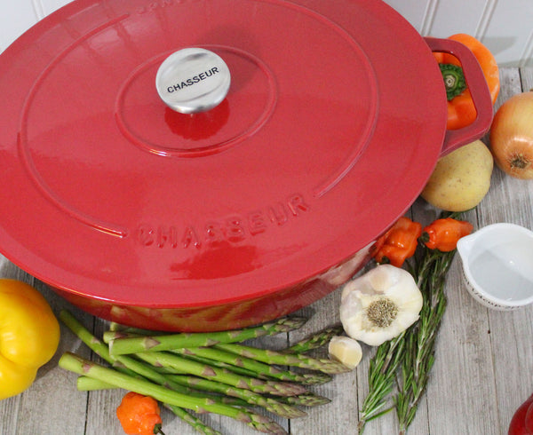 french home Chasseur 7.25-quart Red French Enameled Cast Iron Oval Dutch Oven (CI-3733)