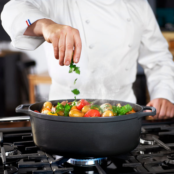 French Home Chasseur French Enameled Cast Iron Oval Dutch Oven 4.2-quart Caviar Grey