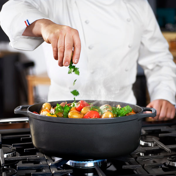 French Home Chasseur French Enameled Cast Iron Oval Dutch Oven 6-quart Caviar Grey