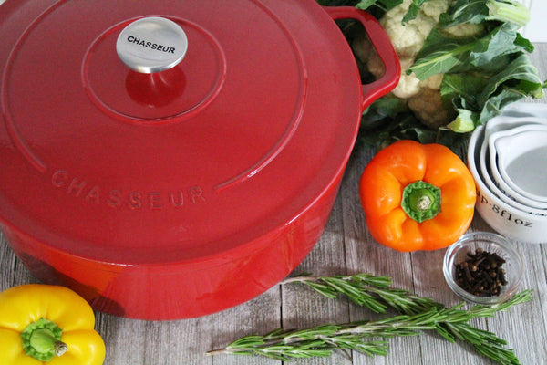 French Home Chasseur French Enameled Cast Iron Round Dutch Oven 6.25-quart Red