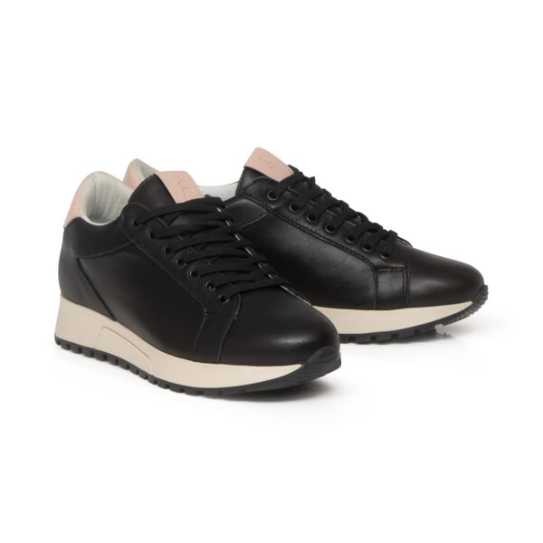 French Sole Moocher In Black Leather/Sporty Sole (MCH112)