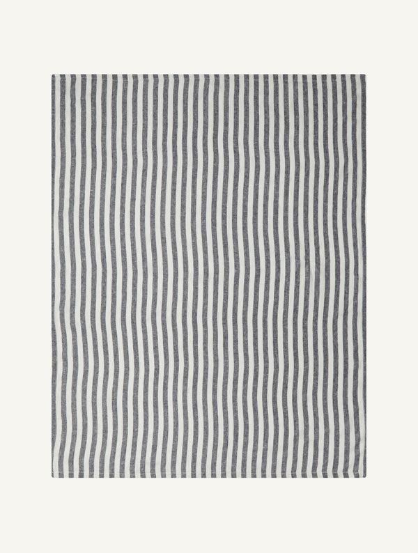 Frescobol Carioca REGULAR-STRIPE LINEN BEACH TOWEL Midnight Blue & White