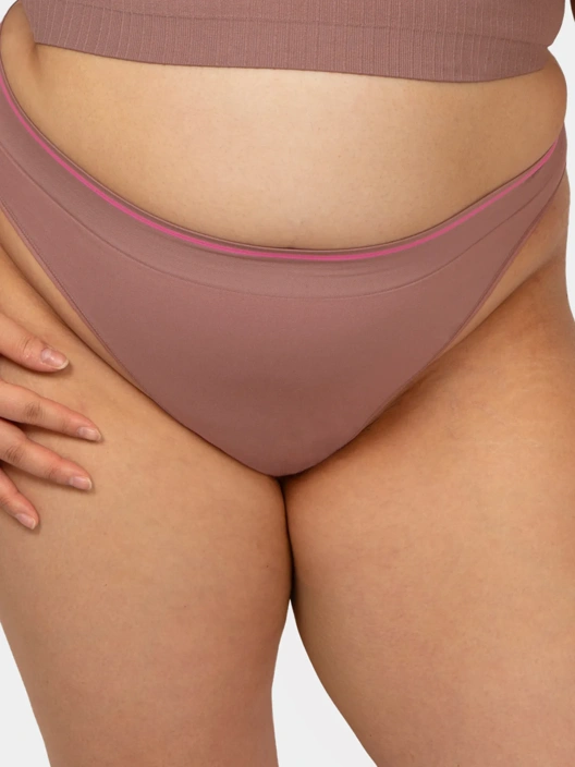 Fruit Of The Loom 'Sneak Chic' Seamless Thong 3 Pack
