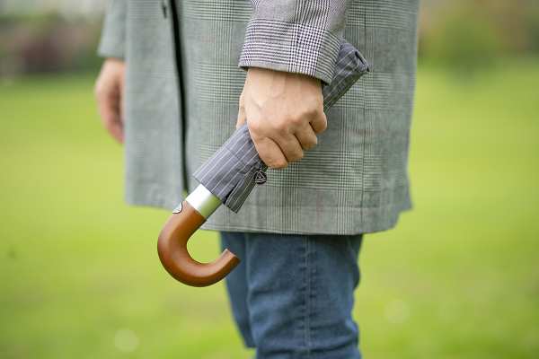 Fulton Umbrellas Span Class="mob-item-title">Chelsea 2 - City Stripe Grey