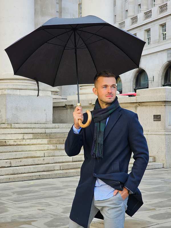 Fulton Umbrellas Span Class="mob-item-title">Commissioner 1 - Black