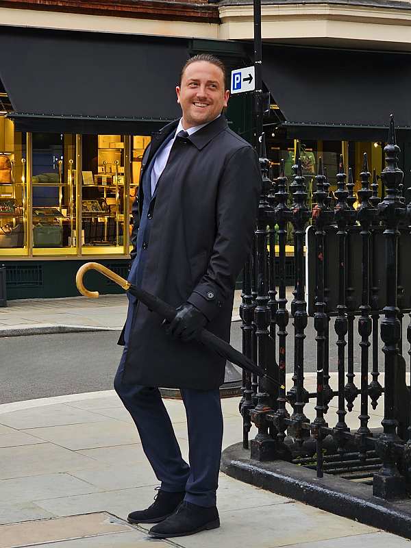 Fulton Umbrellas Span Class="mob-item-title">Commissioner 1 - Black