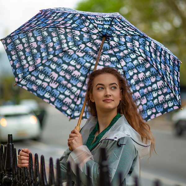 Fulton Umbrellas Span Class="mob-item-title">Eco Ocean 2 UV - Marching Elephants