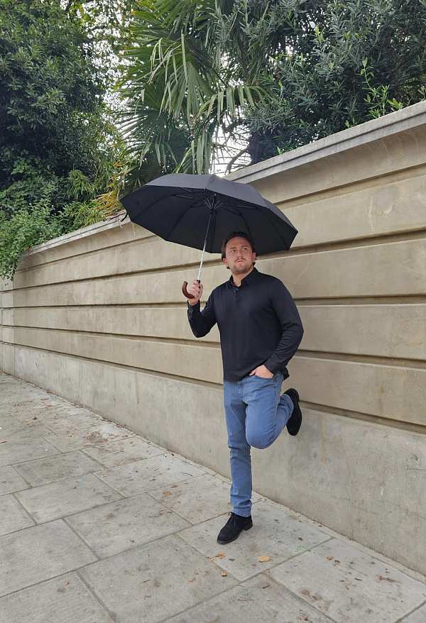 Fulton Umbrellas Span Class="mob-item-title">Magnum Auto 1 - Black