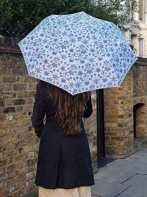 Fulton Umbrellas Span Class="mob-item-title">Morris & Co. Minilite UV - Daisy Blue Ivory