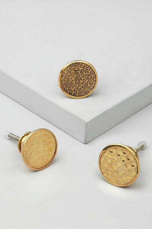 g decor Antique Brass Honeywax Round Pull Knobs with Intricate Detailing Honeywax