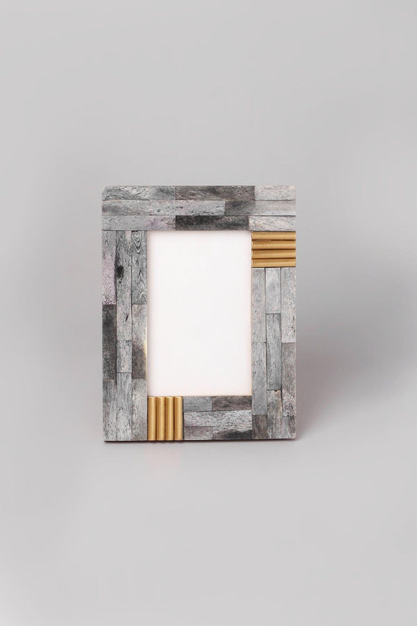 G Decor Cadre Doré Handcrafted Horn Bone & Brass Photo Frame Gray Picture Display Small