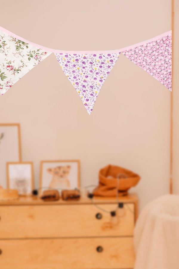 G Decor Elegant Pink And White Floral Cloth Bunting